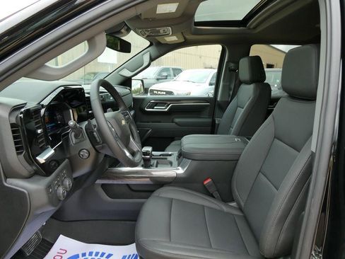 New 2026 Chevrolet Silverado 1500 LTZ w/ LTZ Premium Package AWD/4WD image 17