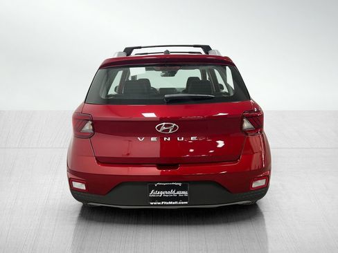 Used 2025 Hyundai Venue Limited image 6