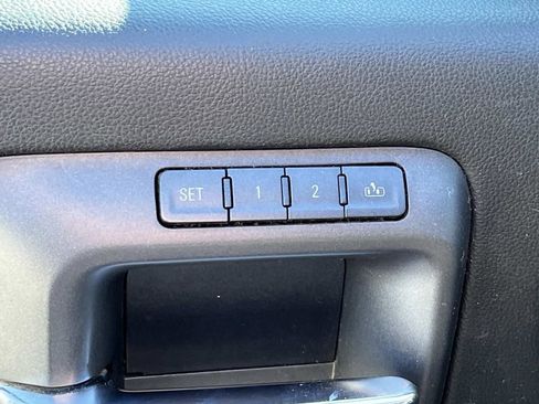 Used 2017 Chevrolet Silverado 1500 LTZ Z71 image 27