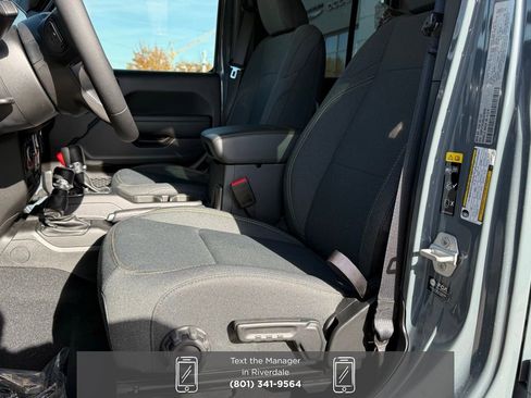 New 2025 Jeep Gladiator Sport image 2