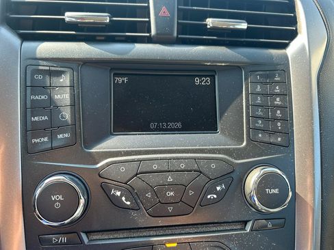 Used 2018 Ford Fusion S FWD image 16