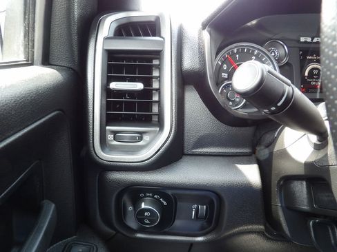 Used 2024 RAM 5500 Tradesman w/ Chrome Appearance Group AWD/4WD image 19
