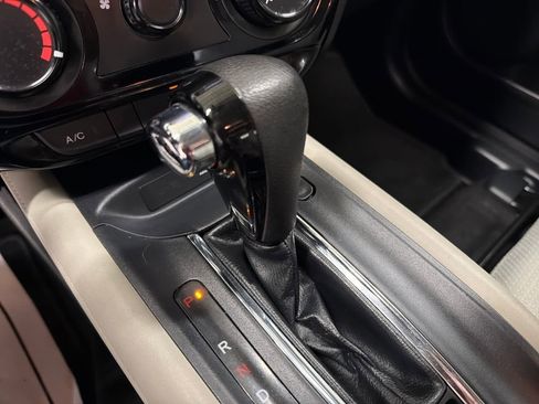 Used 2019 Honda HR-V LX image 26