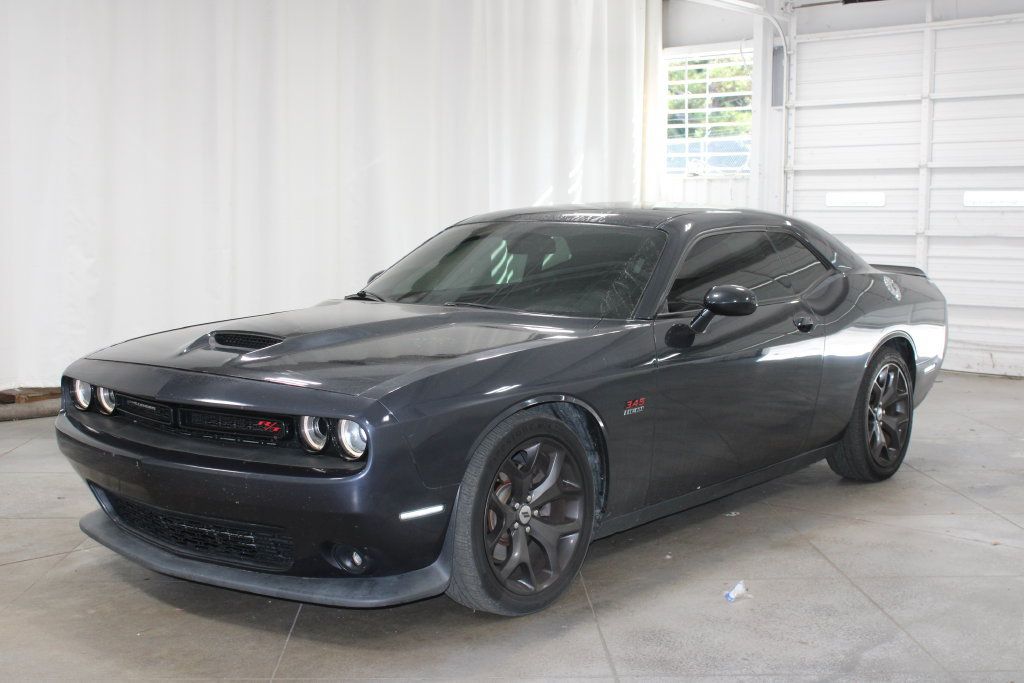 Used 2019 Dodge Challenger R/T RWD image 4