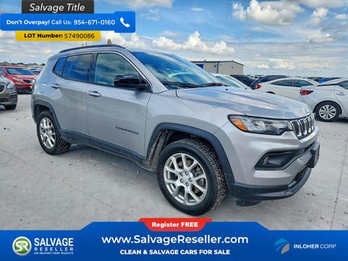 Used 2023 Jeep Compass Latitude AWD/4WD image 5