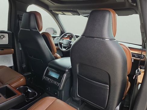Used 2021 Lincoln Aviator Reserve w/ Equipment Group 201A RWD image 12