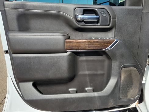 Used 2022 GMC Sierra 2500 SLE w/ SLE Value Package; AWD/4WD image 11