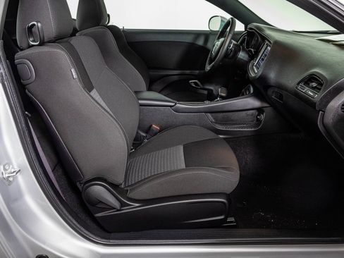 Used 2022 Dodge Challenger R/T w/ Driver Convenience Group image 44