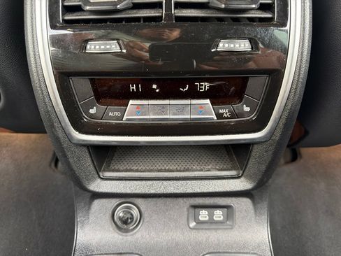 Used 2022 BMW X7 M50i AWD/4WD image 26