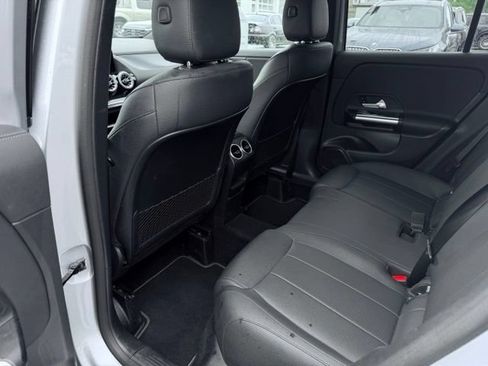 Used 2025 Mercedes-Benz GLA 250 4MATIC image 21