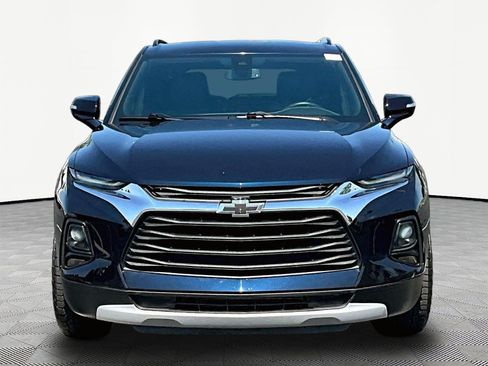 Used 2021 Chevrolet Blazer LT FWD image 2