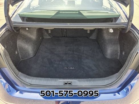 Used 2024 Nissan Altima 2.5 SR FWD image 14