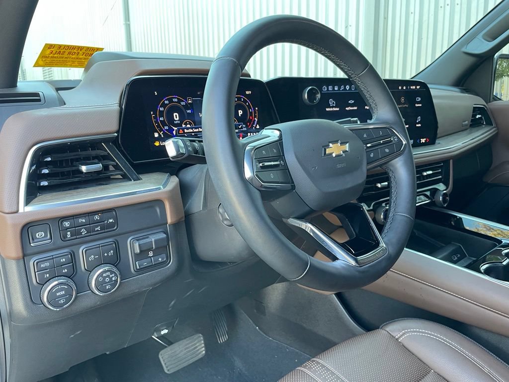 Used 2025 Chevrolet Tahoe High Country AWD/4WD image 10