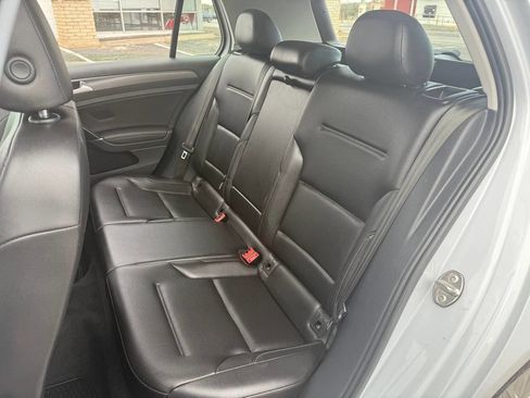 Used 2020 Volkswagen Golf 4-Door image 24