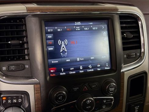 Used 2018 RAM 1500 Laramie w/ Convenience Group AWD/4WD image 16