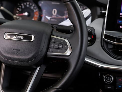 Used 2022 Jeep Compass Limited image 27