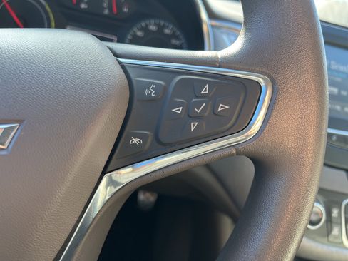 Used 2016 Chevrolet Malibu Hybrid image 17