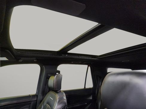 Used 2022 Ford Expedition Max Platinum image 19