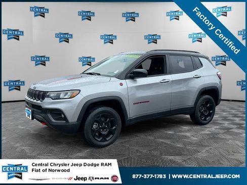 Used 2023 Jeep Compass Trailhawk w/ Sun and Sound Group AWD/4WD image 1