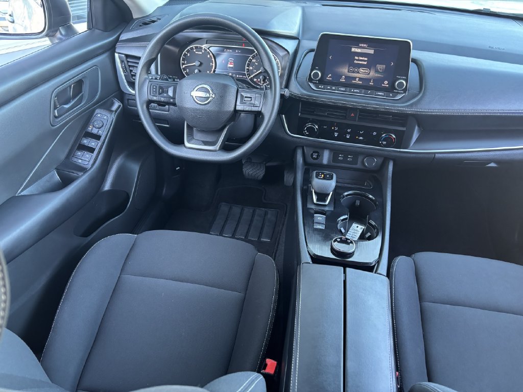 Used 2025 Nissan Rogue S AWD/4WD image 19