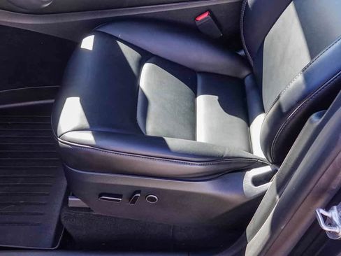 Used 2023 Tesla Model Y Long Range image 19