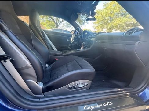 Used 2021 Porsche 718 Cayman GTS RWD image 15