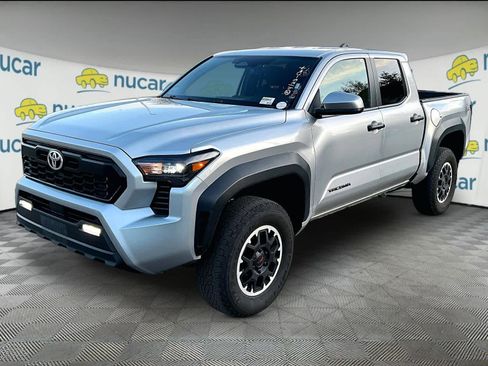 Certified 2024 Toyota Tacoma TRD Off-Road AWD/4WD image 2