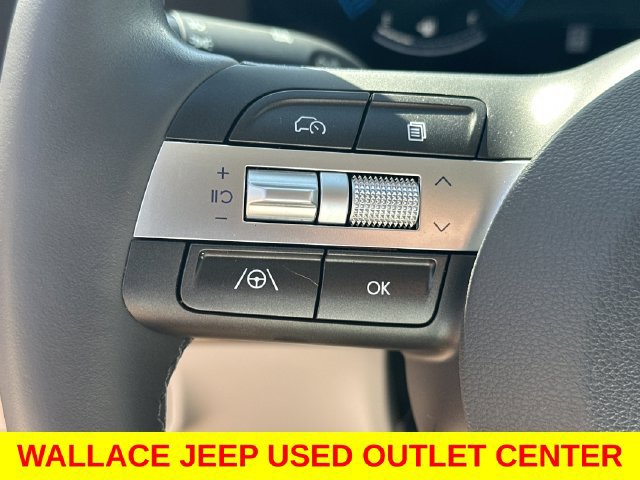 Used 2024 Hyundai Kona SEL FWD image 24