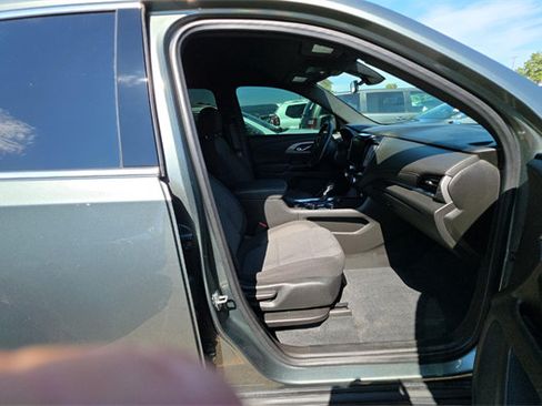 Used 2023 Chevrolet Traverse LT w/ LPO, Floor Liner Package AWD/4WD image 11