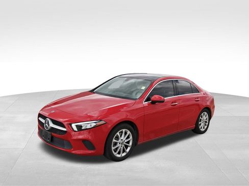 Used 2019 Mercedes-Benz A 220 4MATIC image 2