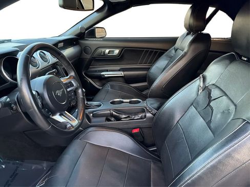 Used 2018 Ford Mustang Premium image 10