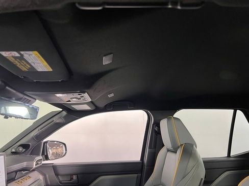 Used 2025 Toyota 4Runner Trailhunter image 26