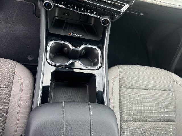 Used 2026 Chevrolet Traverse LT w/ Driver Confidence Package FWD image 11