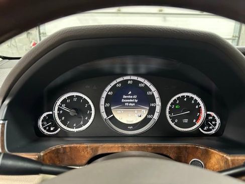 Used 2012 Mercedes-Benz E 350 4MATIC Sedan image 17