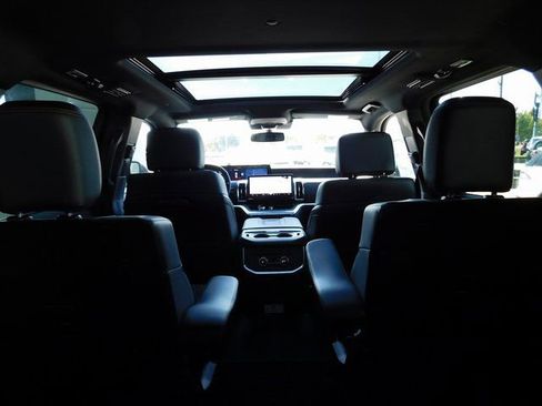 New 2025 Ford Expedition Tremor image 10