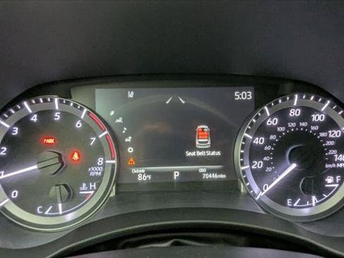 Used 2023 Toyota Highlander LE FWD image 27