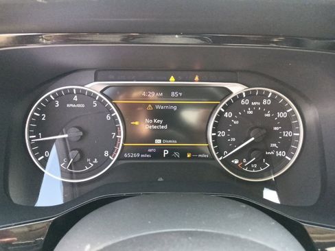 Used 2022 Nissan Pathfinder SV w/ SV Premium Package AWD/4WD image 20