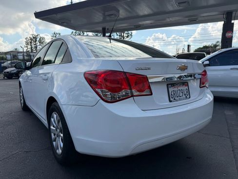 Used 2011 Chevrolet Cruze LS image 15