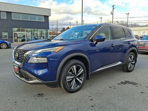 Certified 2023 Nissan Rogue SL w/ SL Premium Package image 3