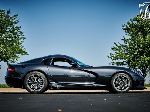Used 2013 SRT Viper GTS w/ GTS Laguna Interior Pkg image 19