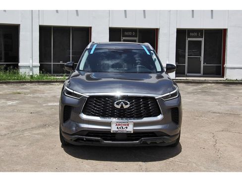 Used 2023 INFINITI QX60 Luxe w/ Cargo Package FWD image 2