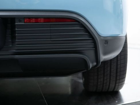 New 2026 Porsche Macan Electric RWD image 20
