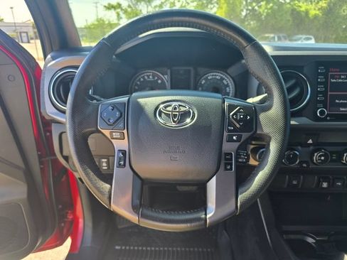 Used 2020 Toyota Tacoma TRD Sport AWD/4WD image 23