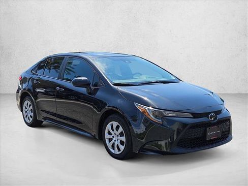 Used 2022 Toyota Corolla LE w/ Carpet Mat Package (TMS) FWD image 3