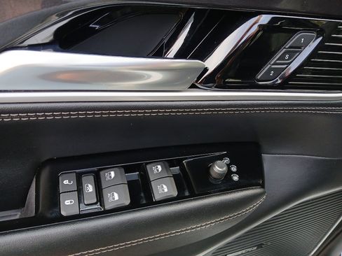 Used 2024 Jeep Wagoneer L 4WD image 50