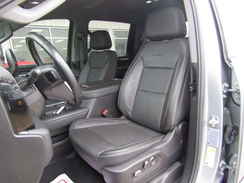 Used 2024 GMC Sierra 2500 Denali w/ Technology Package image 28