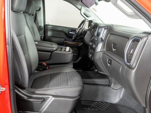 Used 2020 Chevrolet Silverado 1500 LT Trail Boss w/ Bed Protection Package image 8