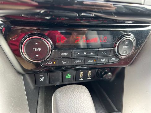 Used 2024 Mitsubishi Eclipse Cross SEL AWD/4WD image 28