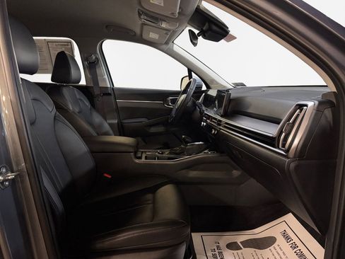 Certified 2025 Kia Sorento S image 26