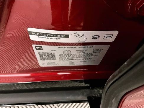 Used 2025 Buick Enclave Sport Touring w/ Power Package image 40